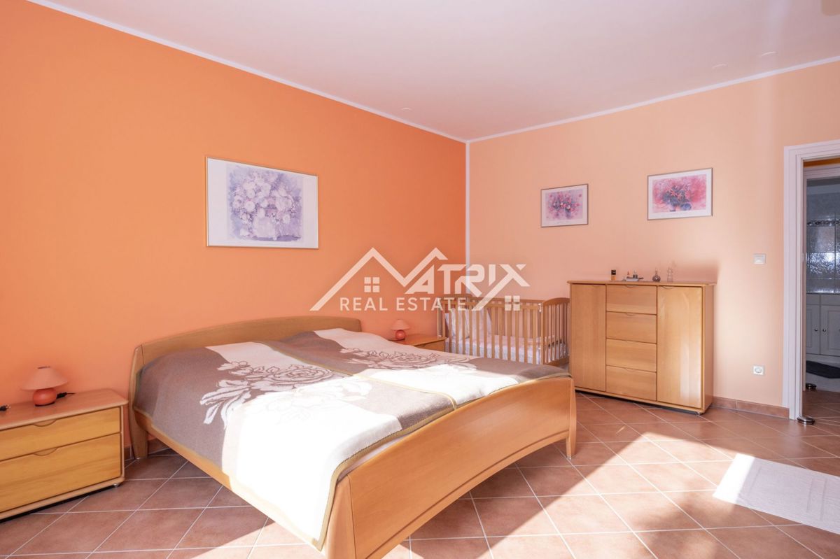 Poreč okolica, prostorna hiša 5 km od Poreča