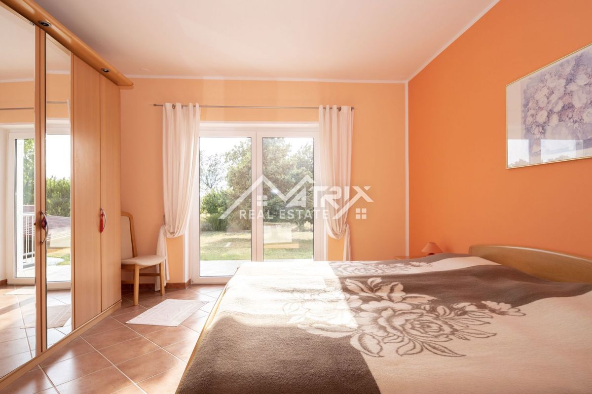 Poreč okolica, prostorna hiša 5 km od Poreča