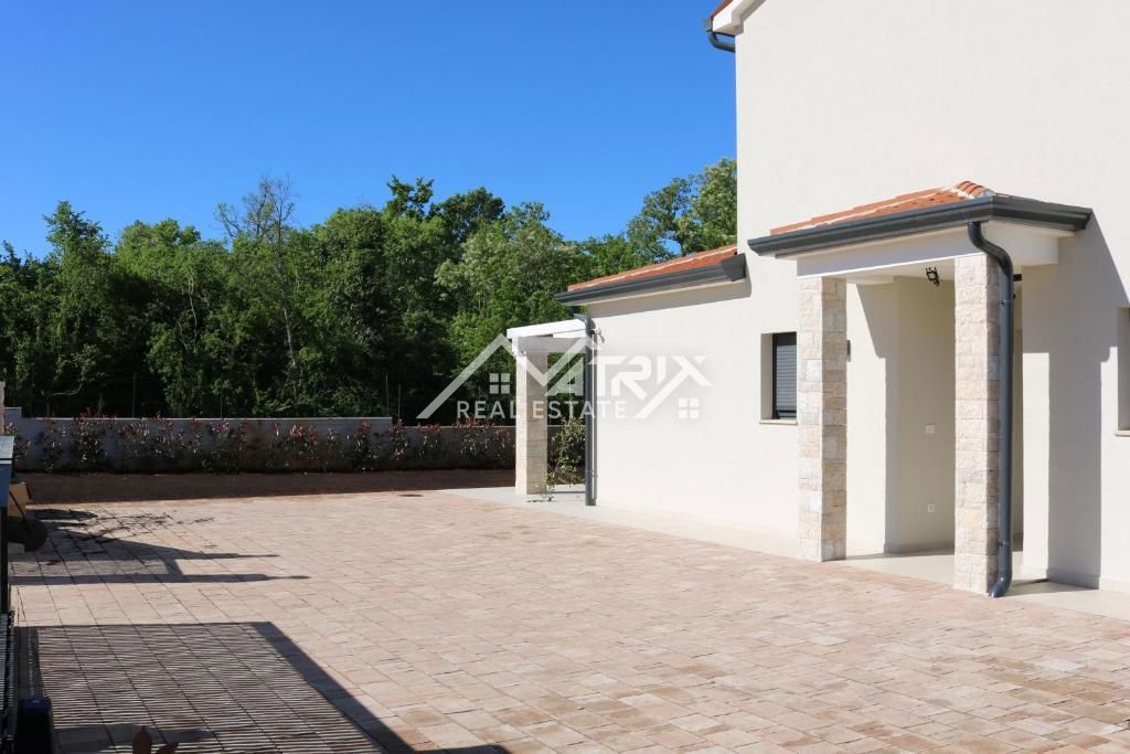 Poreč, Luksuzna vila z bazenom in 4 spalnice v bližini morja