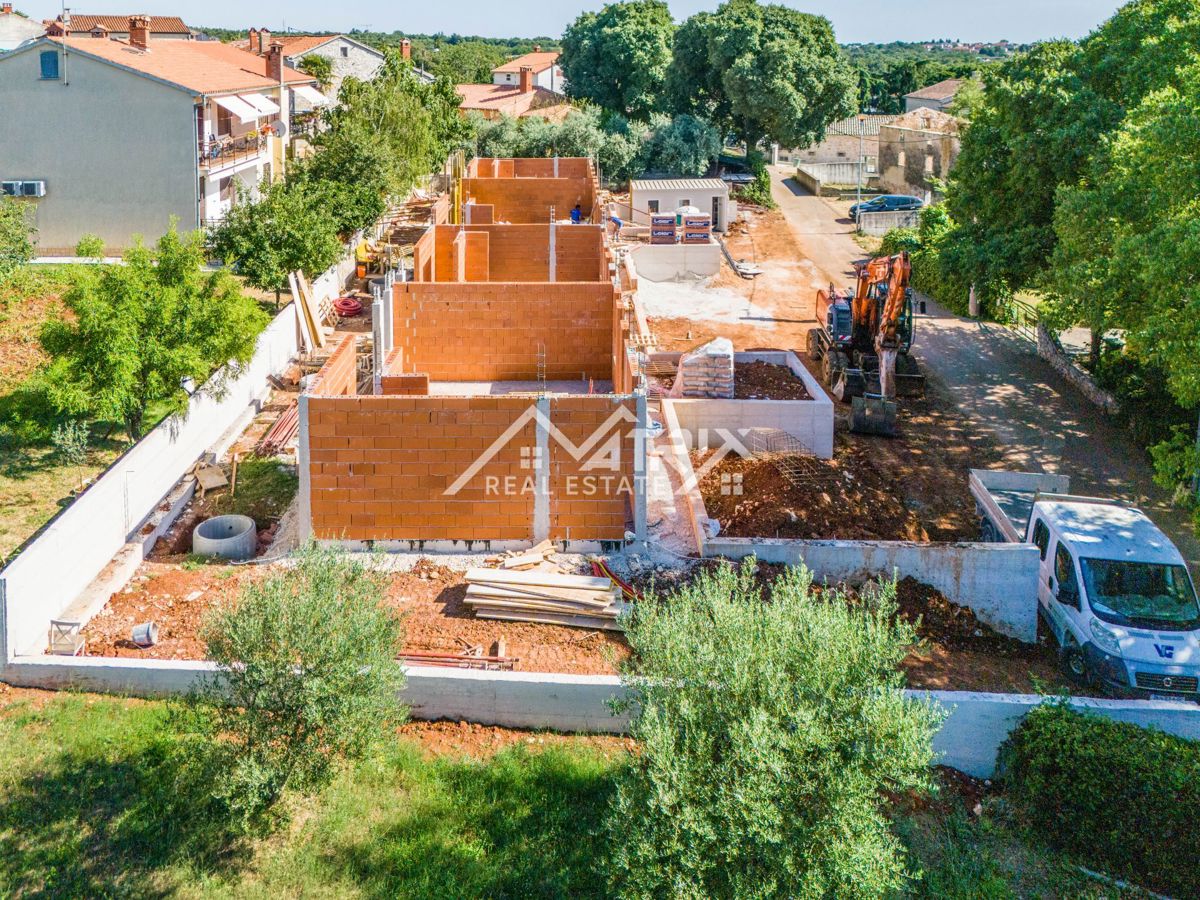 Poreč, Kukci- Novogradnja v bližini morja in pogled na morje