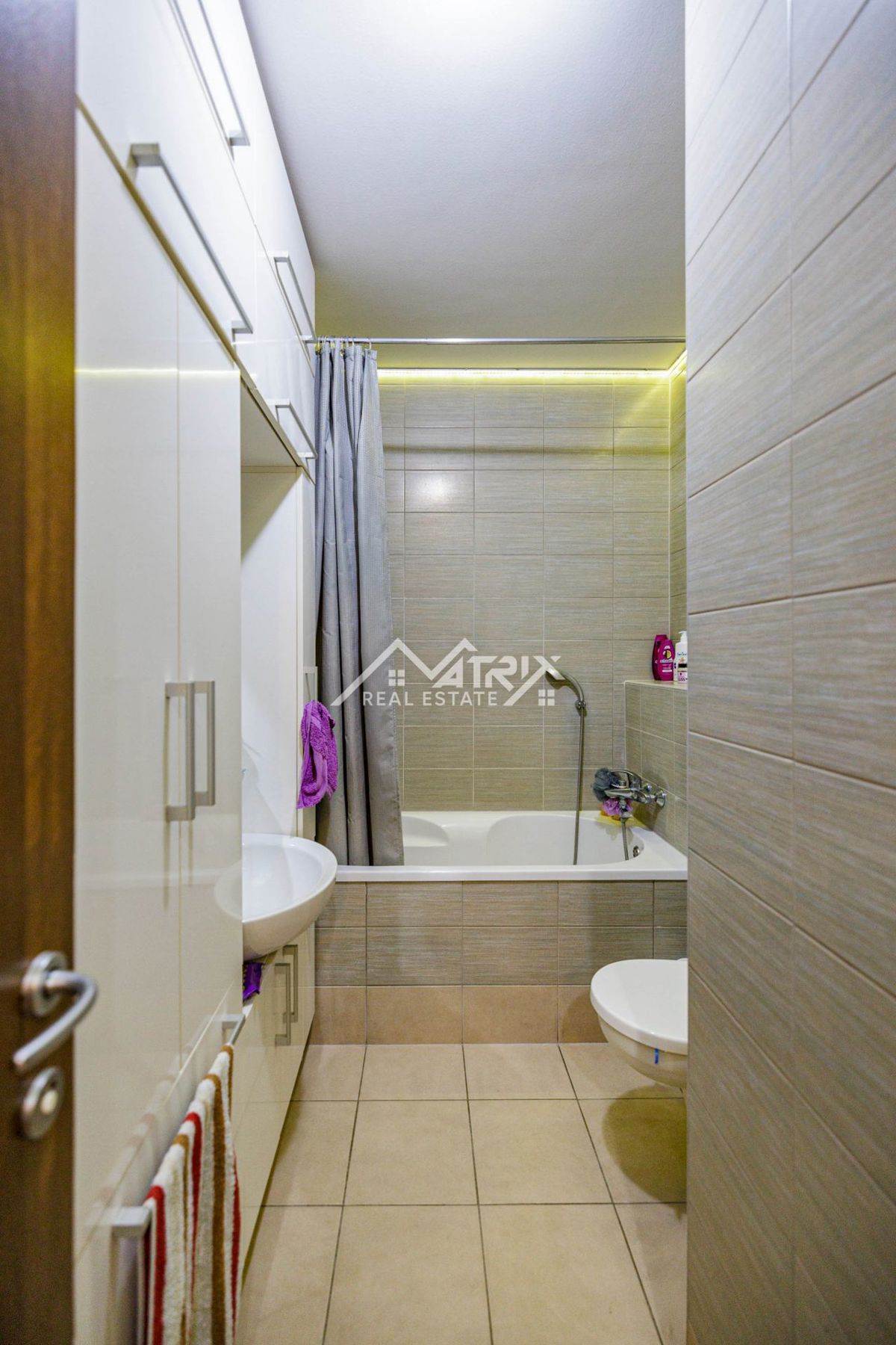 Stanovanje Osijek, 70m2