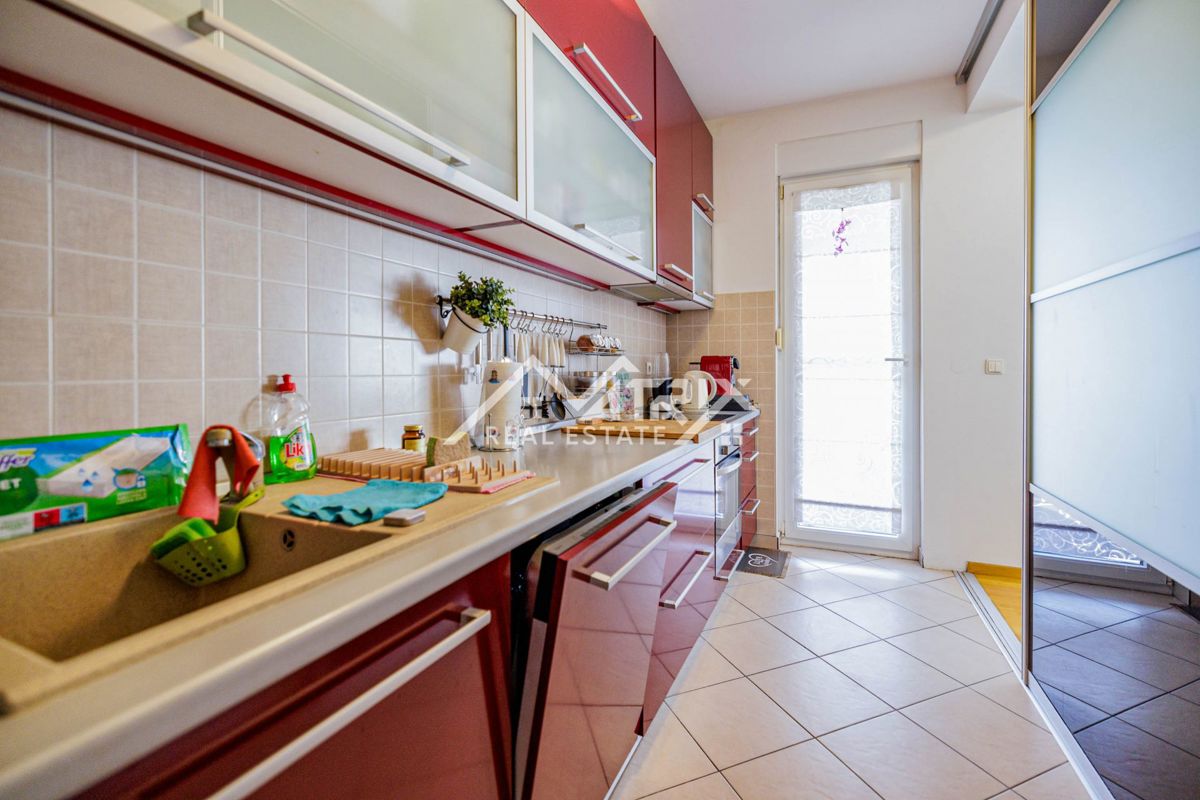 Stanovanje Osijek, 70m2