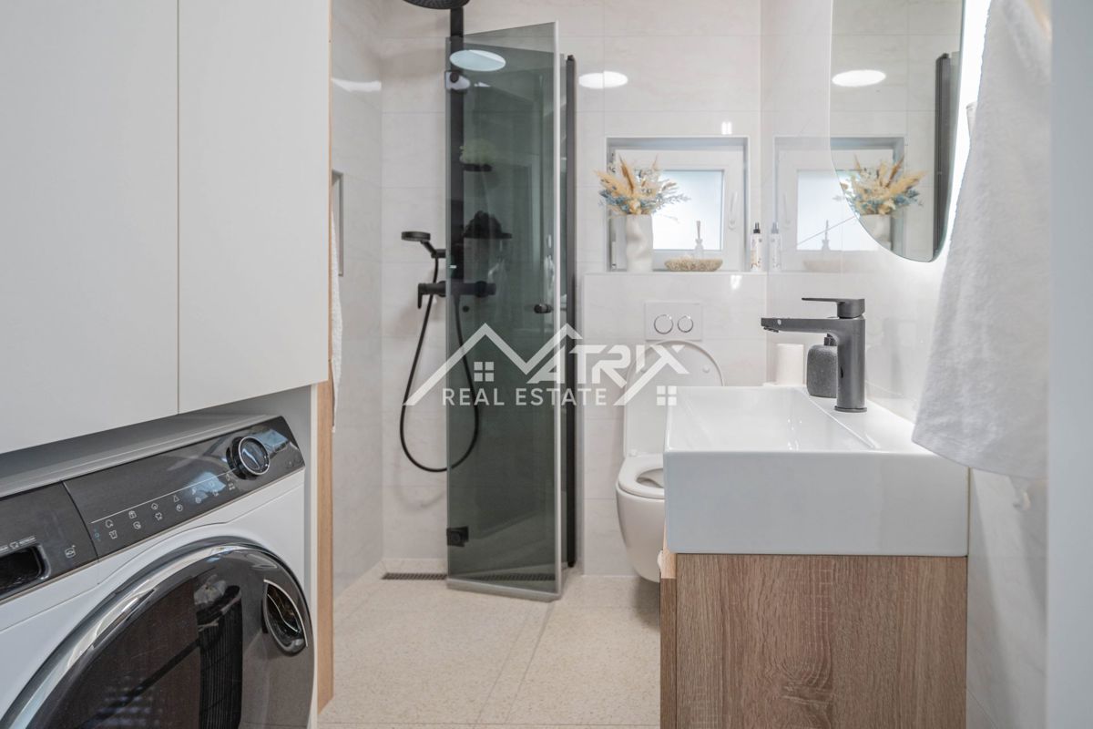 Medulin, SMART HOME stanovanje s teraso in parkirnim mestom