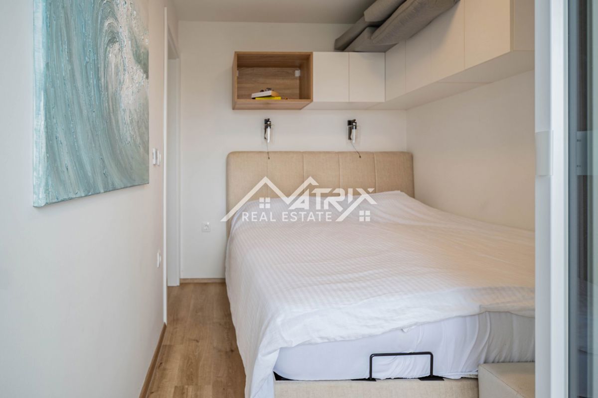 Medulin, SMART HOME stanovanje s teraso in parkirnim mestom