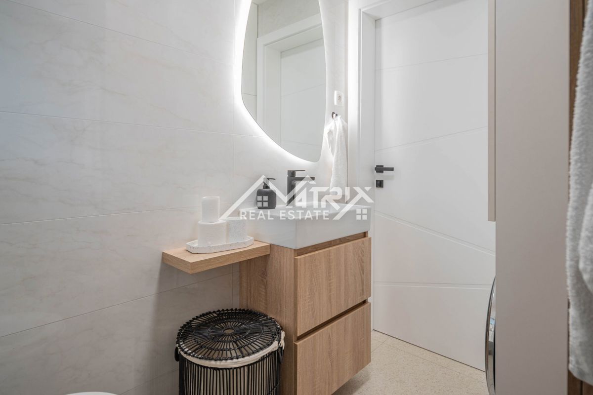 Medulin, SMART HOME stanovanje s teraso in parkirnim mestom