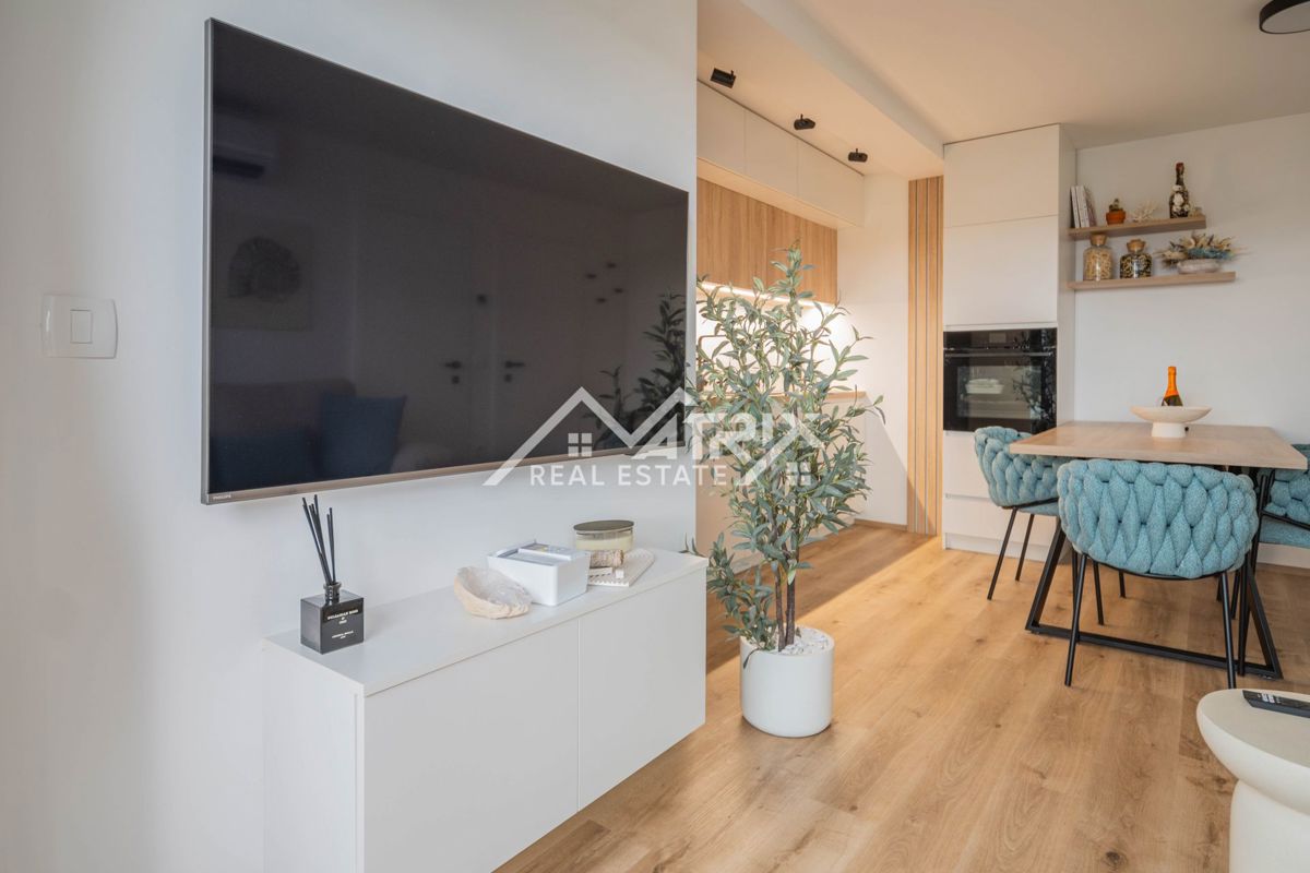 Medulin, SMART HOME stanovanje s teraso in parkirnim mestom