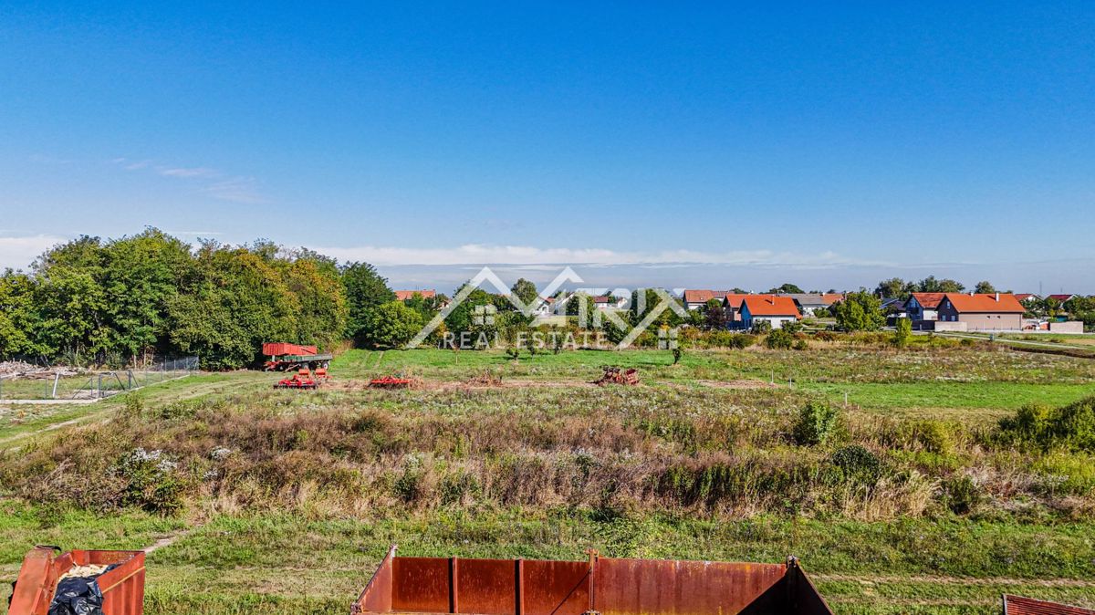 Zemljišče Antunovac, 539m2