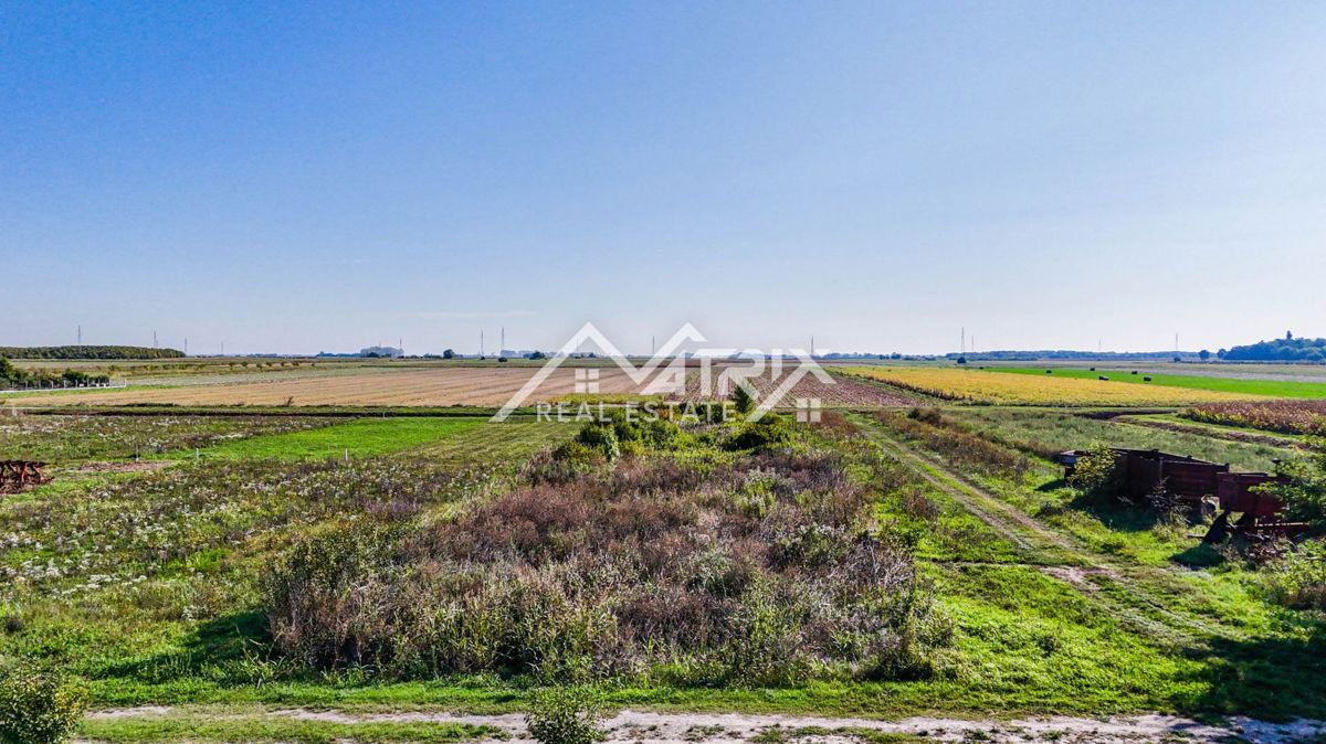 Zemljišče Antunovac, 539m2