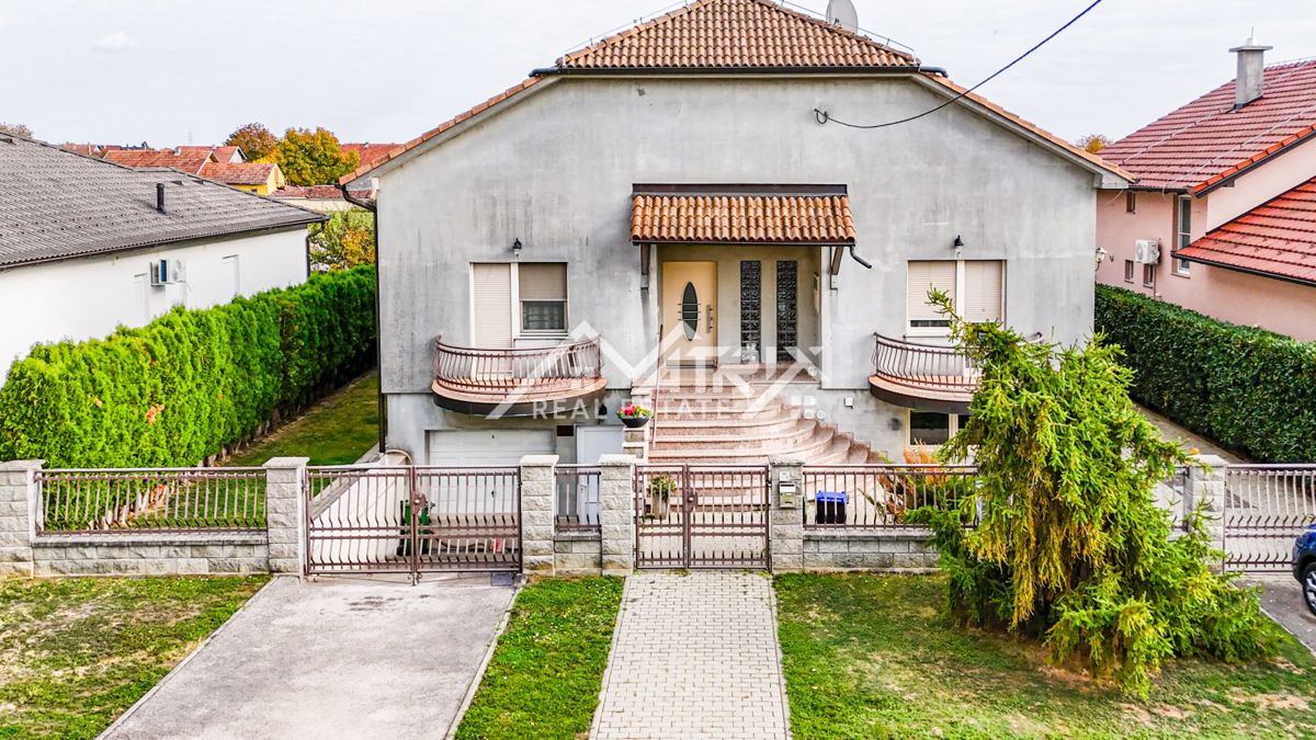 Hiša Centar, Vinkovci, 480m2