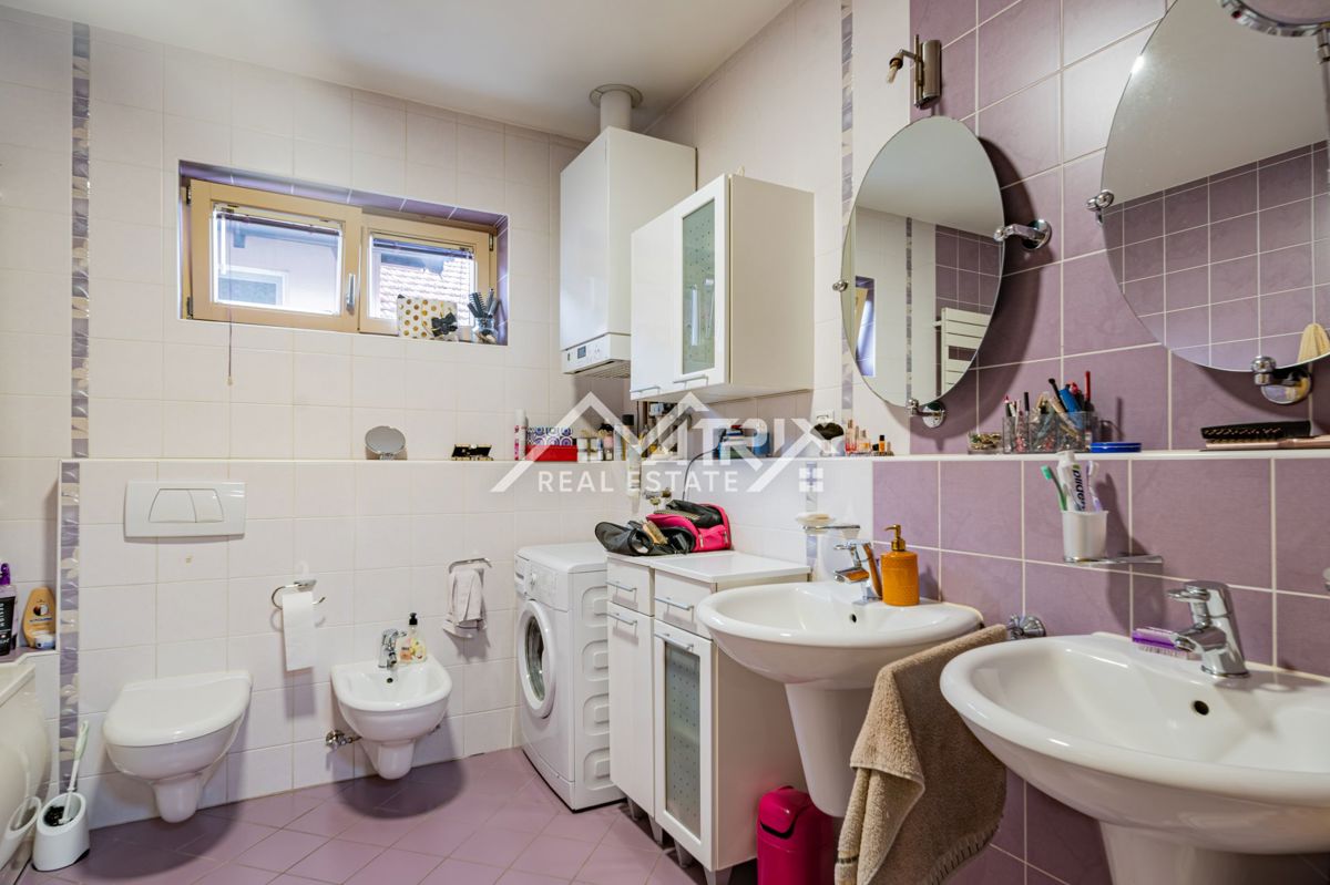 Hiša Centar, Vinkovci, 480m2