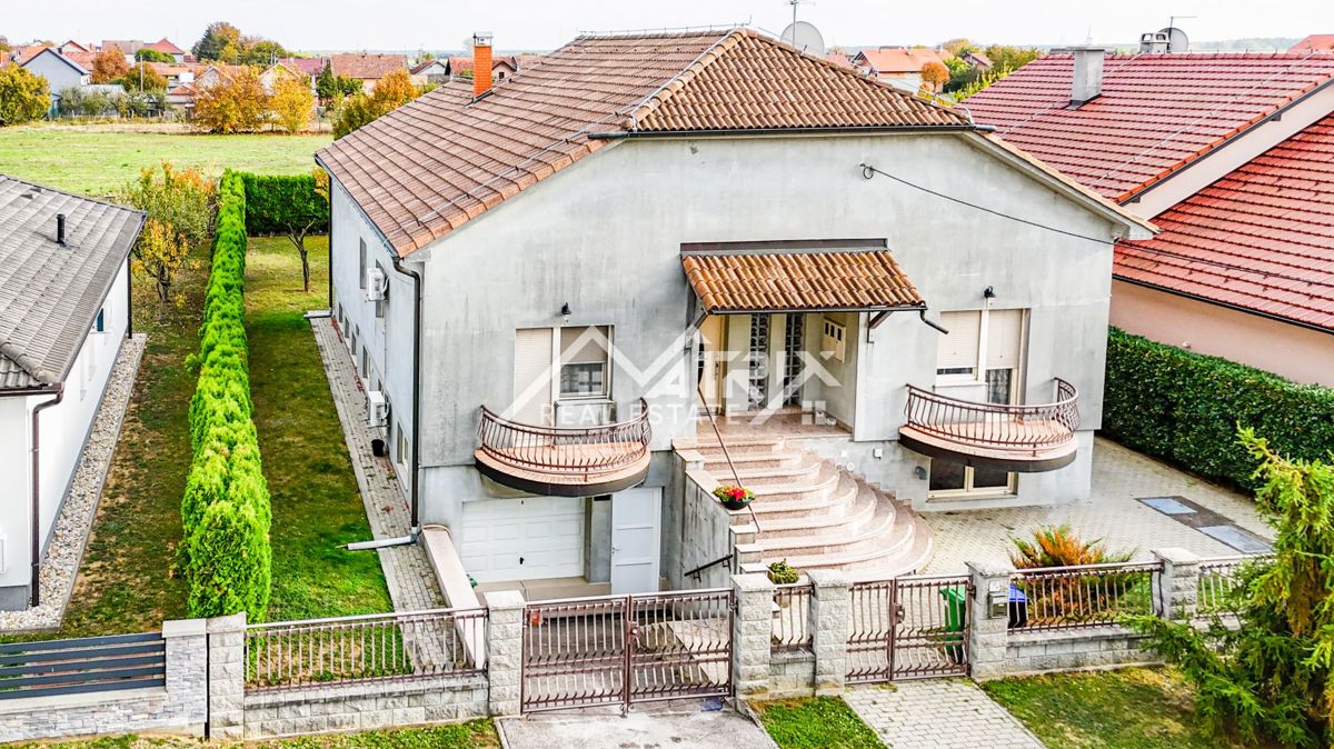 Hiša Centar, Vinkovci, 480m2