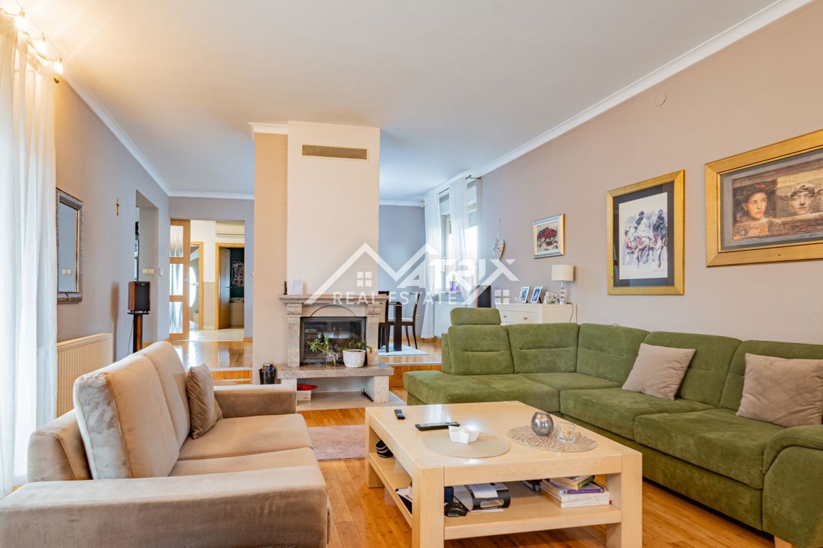 Hiša Centar, Vinkovci, 480m2