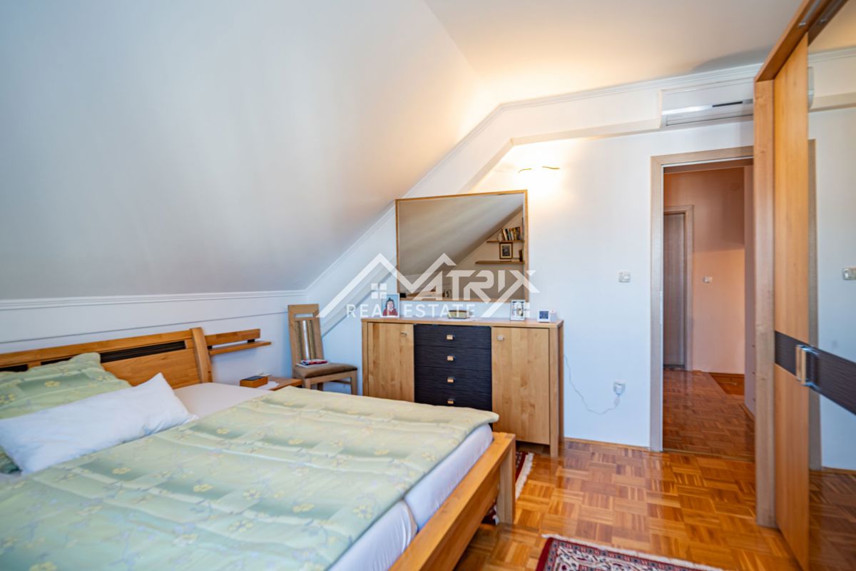 Hiša Bogdanovci, 280m2