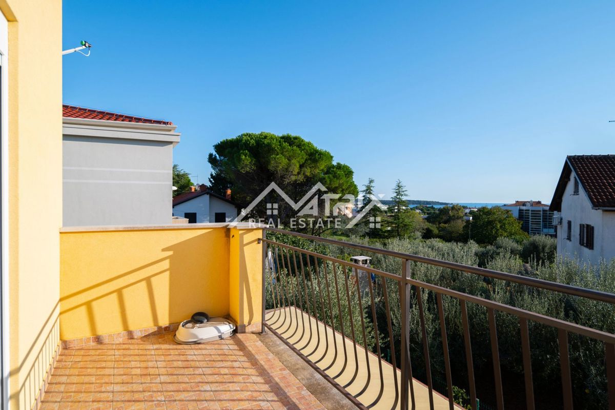 Novigrad, prekrasen in kakovosten stan s pogledom na morje