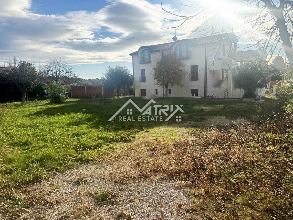 Umag okolica, zazidljivo zemljišče 150 m od morja