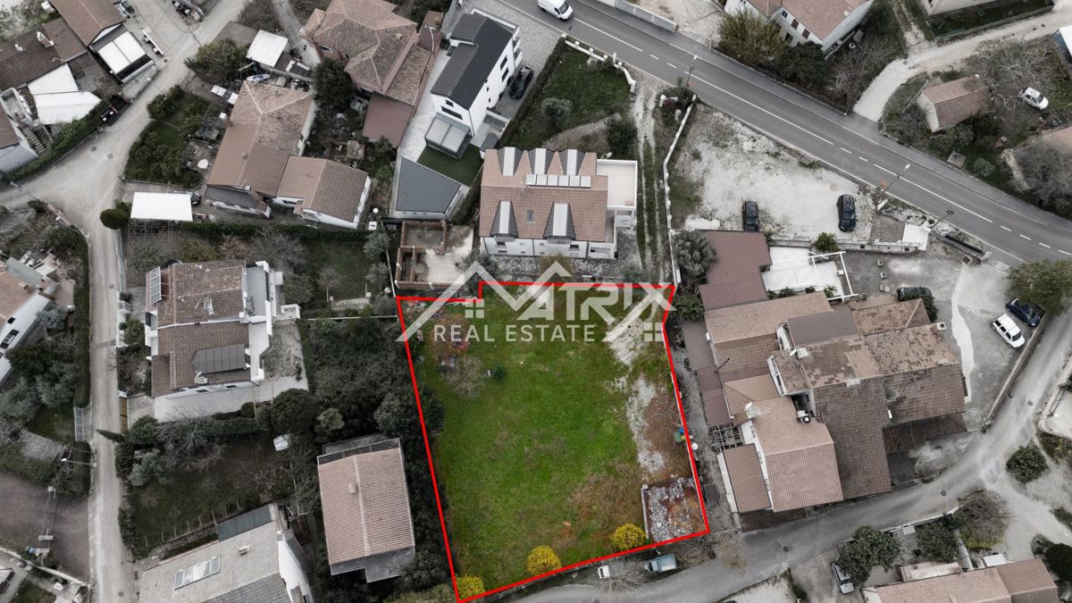 Umag okolica, zazidljivo zemljišče 150 m od morja