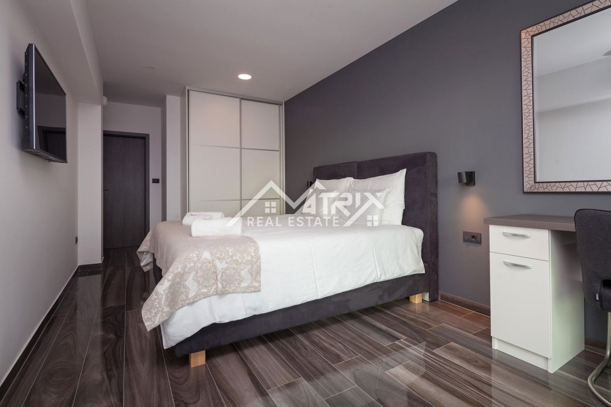 Okolica Medulina, vila z bazenom in pogledom na morje