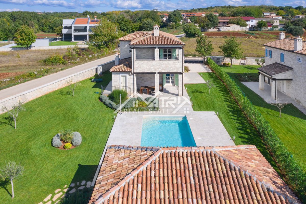 Poreč - Moderno opremljena rustikalna istrska vila