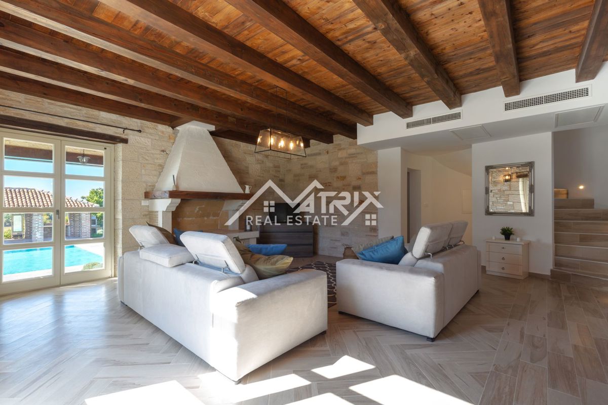 Poreč - Moderno opremljena rustikalna istrska vila