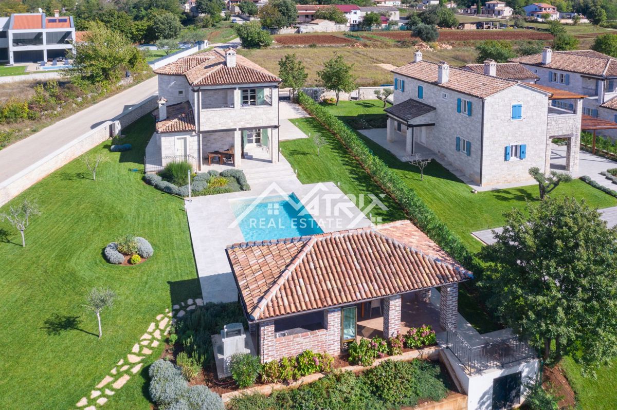 Poreč - Moderno opremljena rustikalna istrska vila