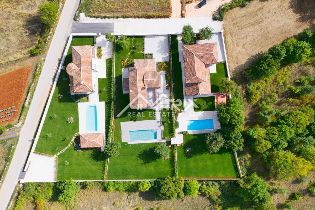 Poreč - Moderno opremljena rustikalna istrska vila