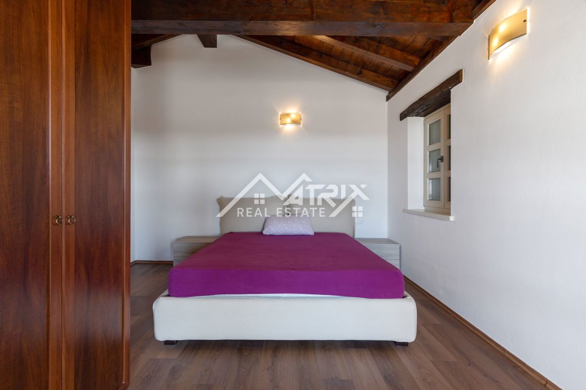 Poreč - Moderno opremljena rustikalna istrska vila