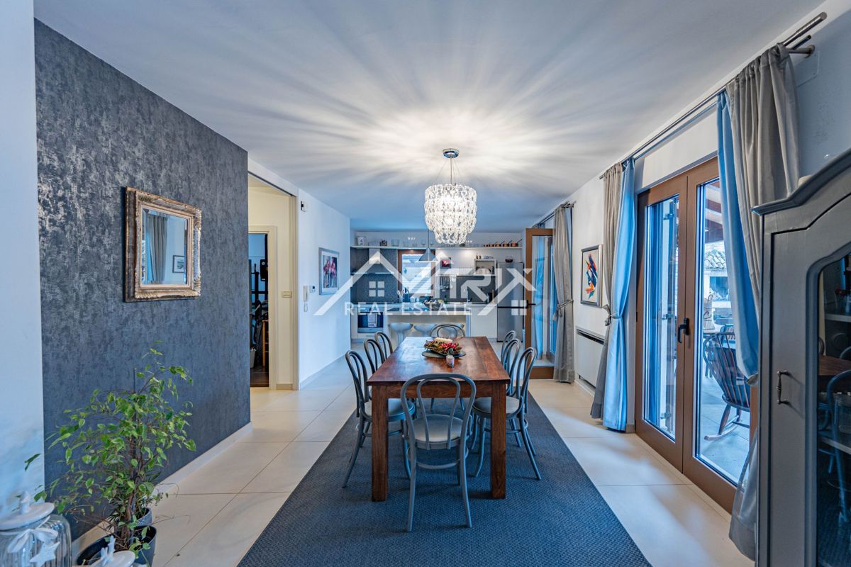 Poreč okolica, Samostojna hiša z bazenom in sončno elektrarno