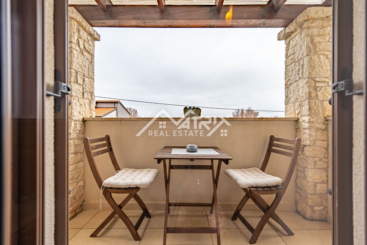 Poreč okolica, Samostojna hiša z bazenom in sončno elektrarno