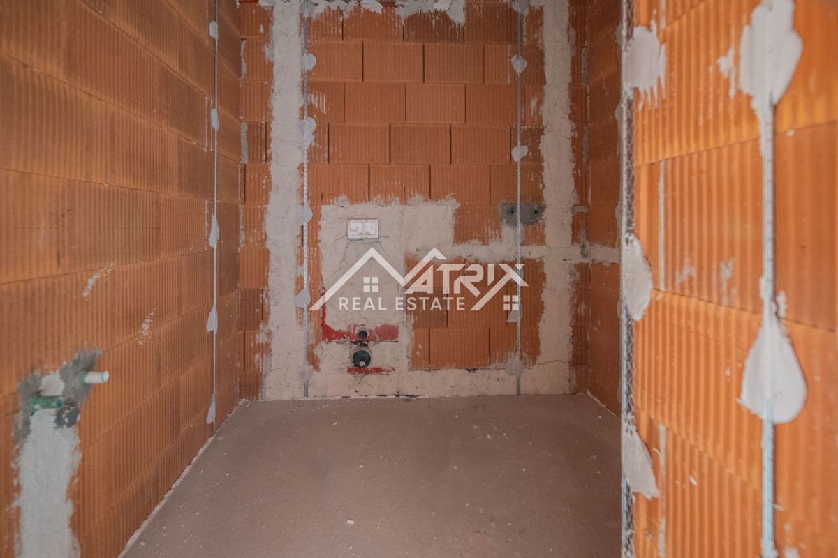 Pula, dvosobno stanovanje z ložo v novogradnji