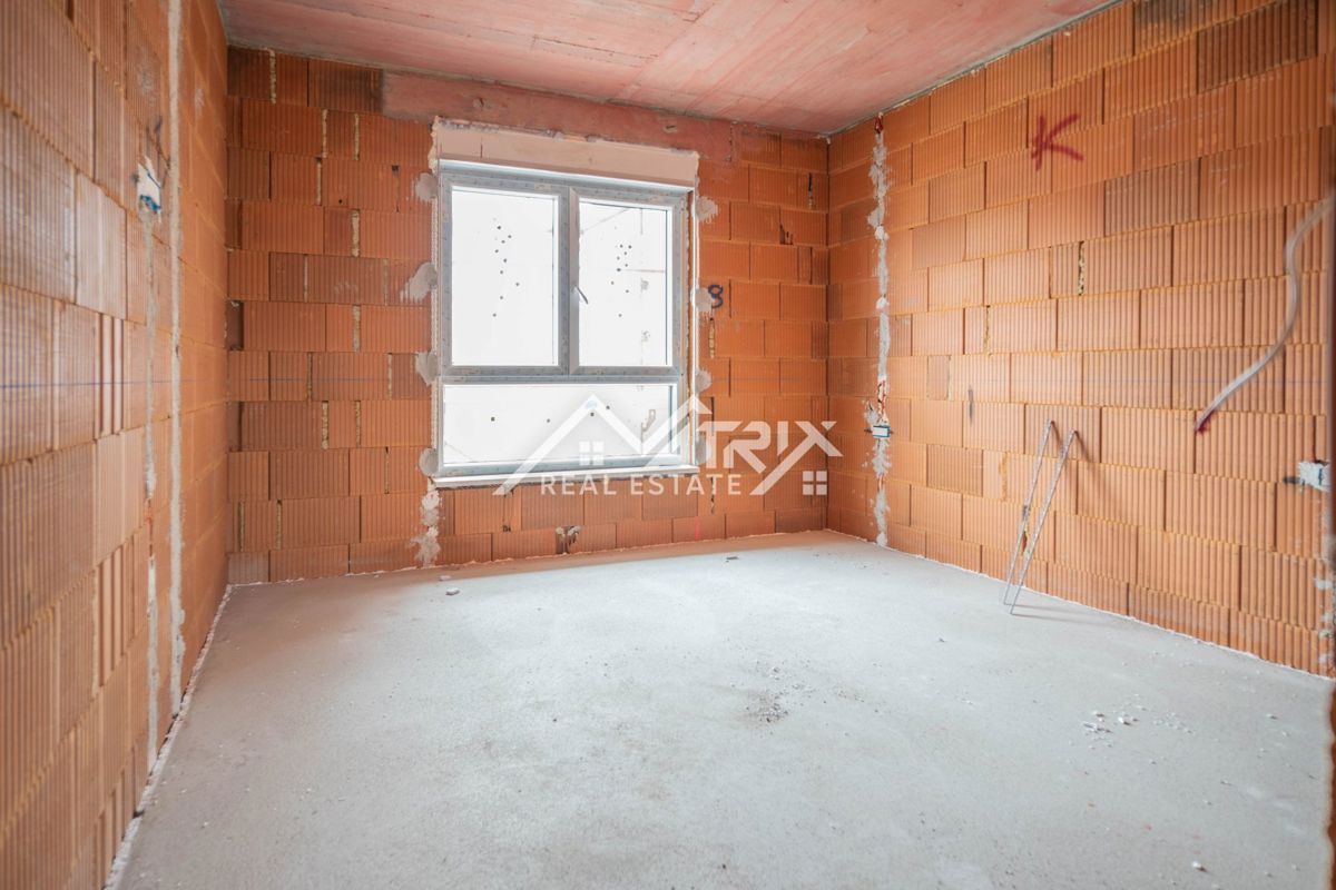 Pula, dvosobno stanovanje z ložo v novogradnji