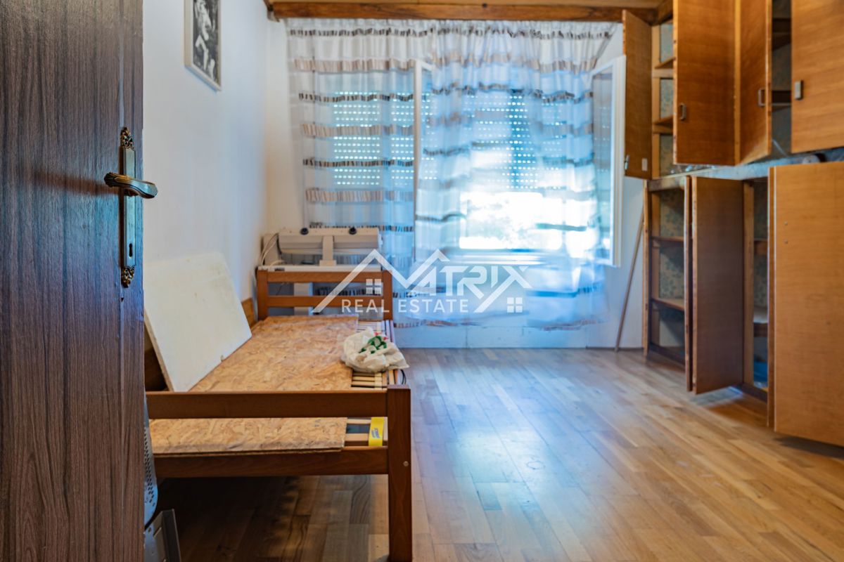 Hiša Valpovo, 247m2