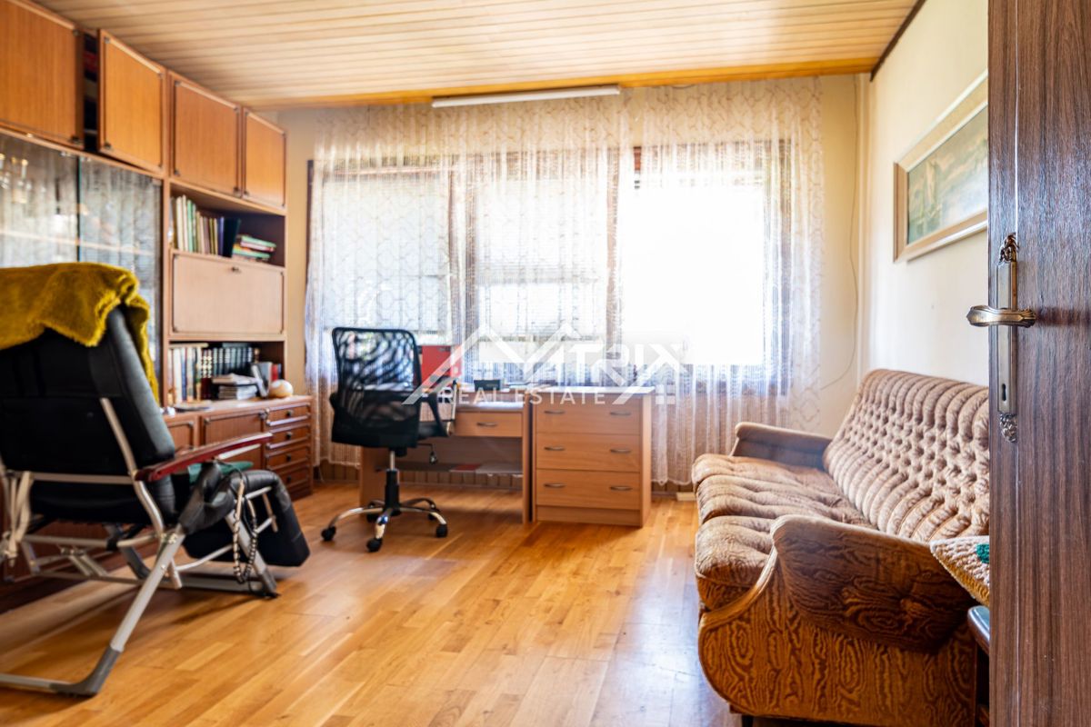 Hiša Valpovo, 247m2