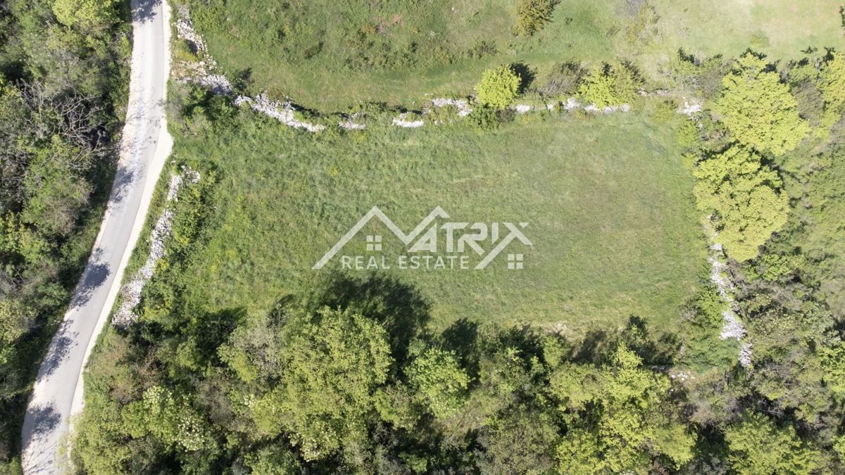 Rovinj, Gradbena parcela na obrobju mesta