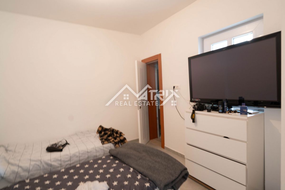 Poreč okolica, veliko stanovanje v pritličju