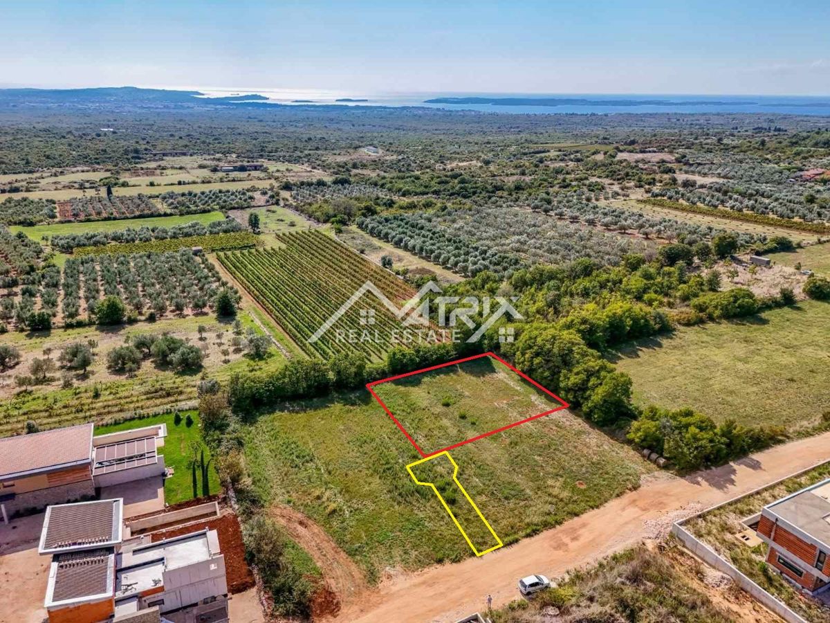 Vodnjan, Gradbeno zemljišče z odprtim pogledom na morje