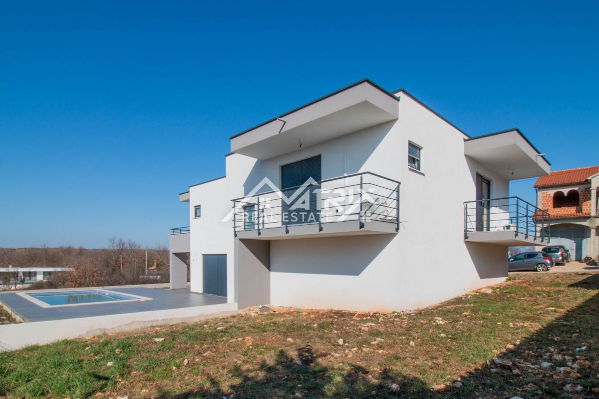 Labin, luksuzna vila z bazenom blizu morja, Priložnost!