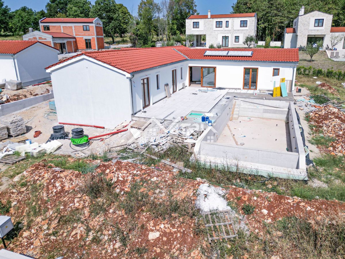 Poreč okolica, moderna pritlična hiša z istrskim pridihom