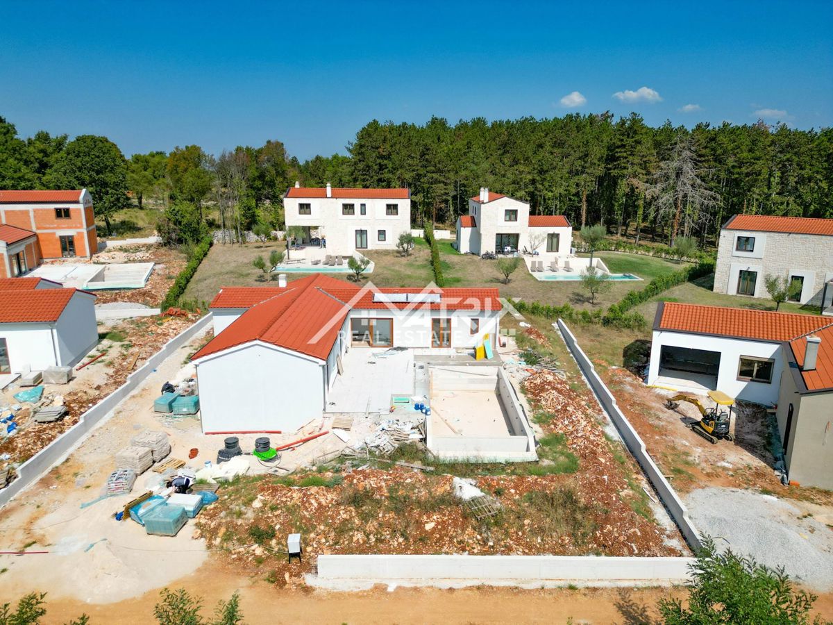 Poreč okolica, moderna pritlična hiša z istrskim pridihom