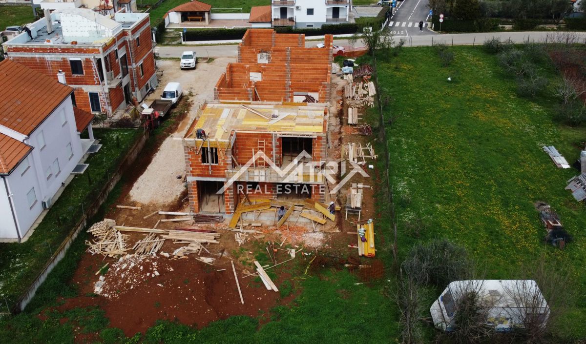 Poreč, moderna hiša 2 km od morja in centra mesta