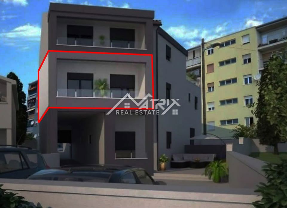 Pula, trosobno stanovanje z ložo in parkiranjem blizu bolnišnice