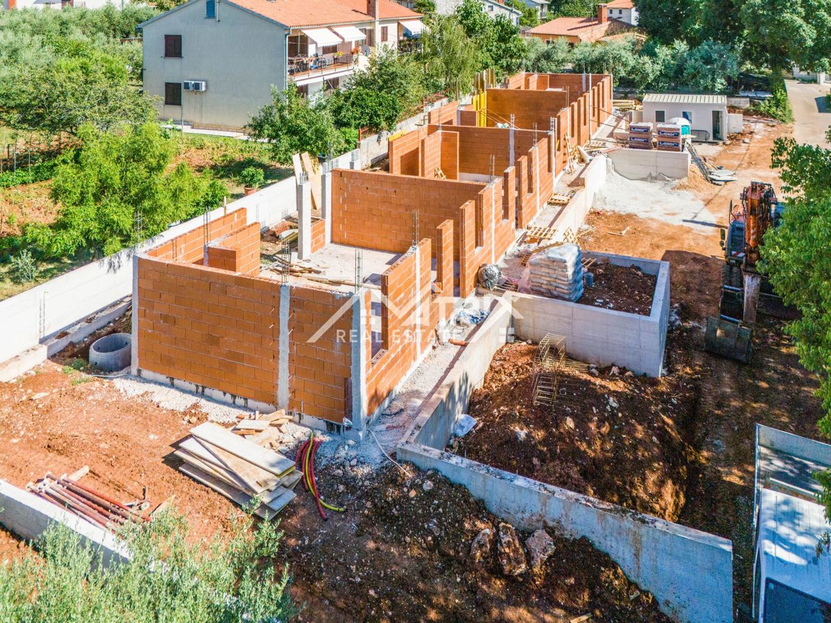 Poreč, moderna novogradnja v bližini morja in centra mesta