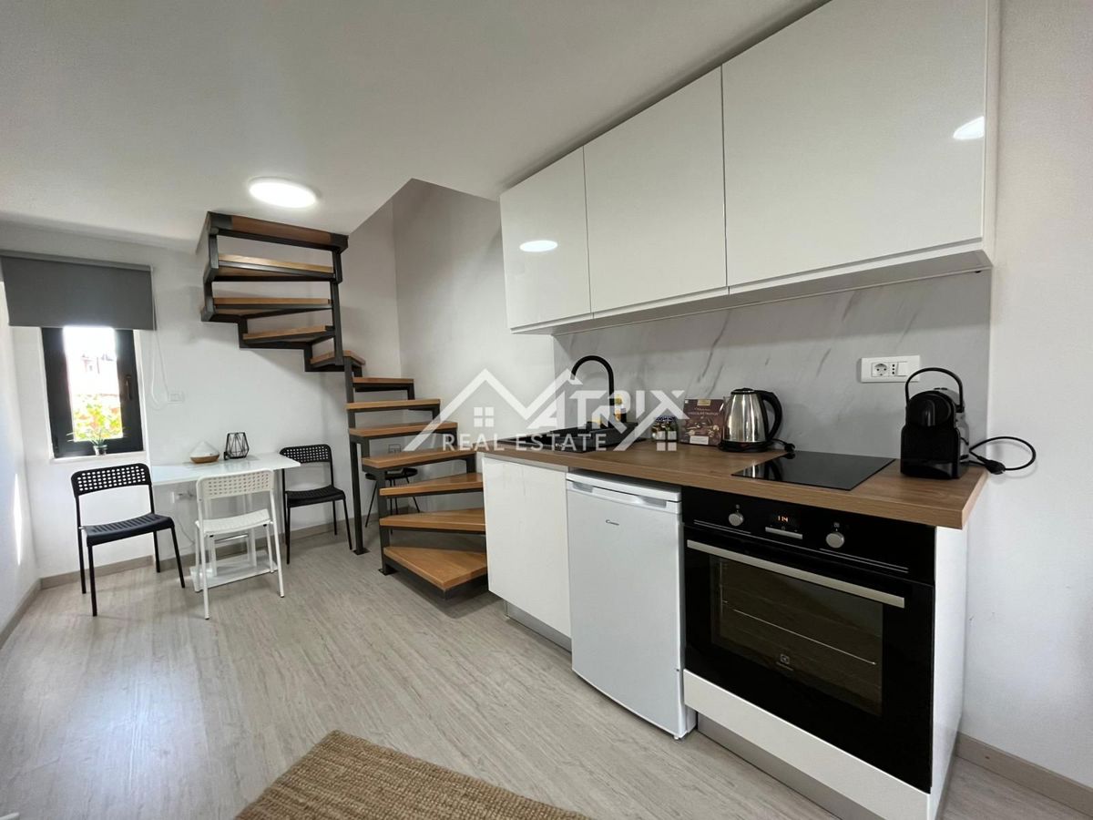 Medulin, prenovljena kamnita hiša 82 m2, 500 m od morja