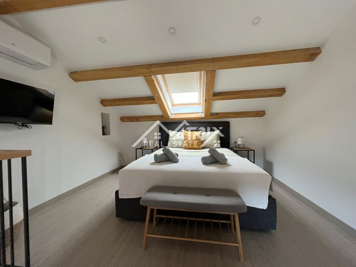 Medulin, prenovljena kamnita hiša 82 m2, 500 m od morja