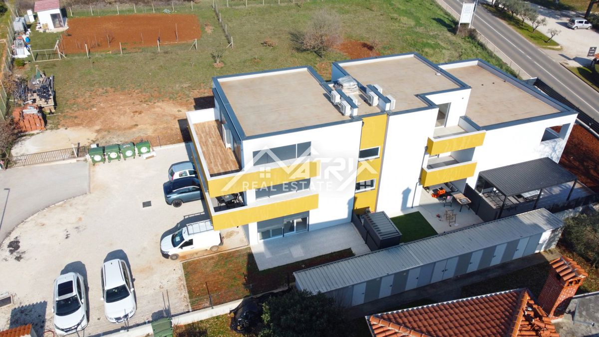 Novigrad, pritličje stanovanje z vrtom