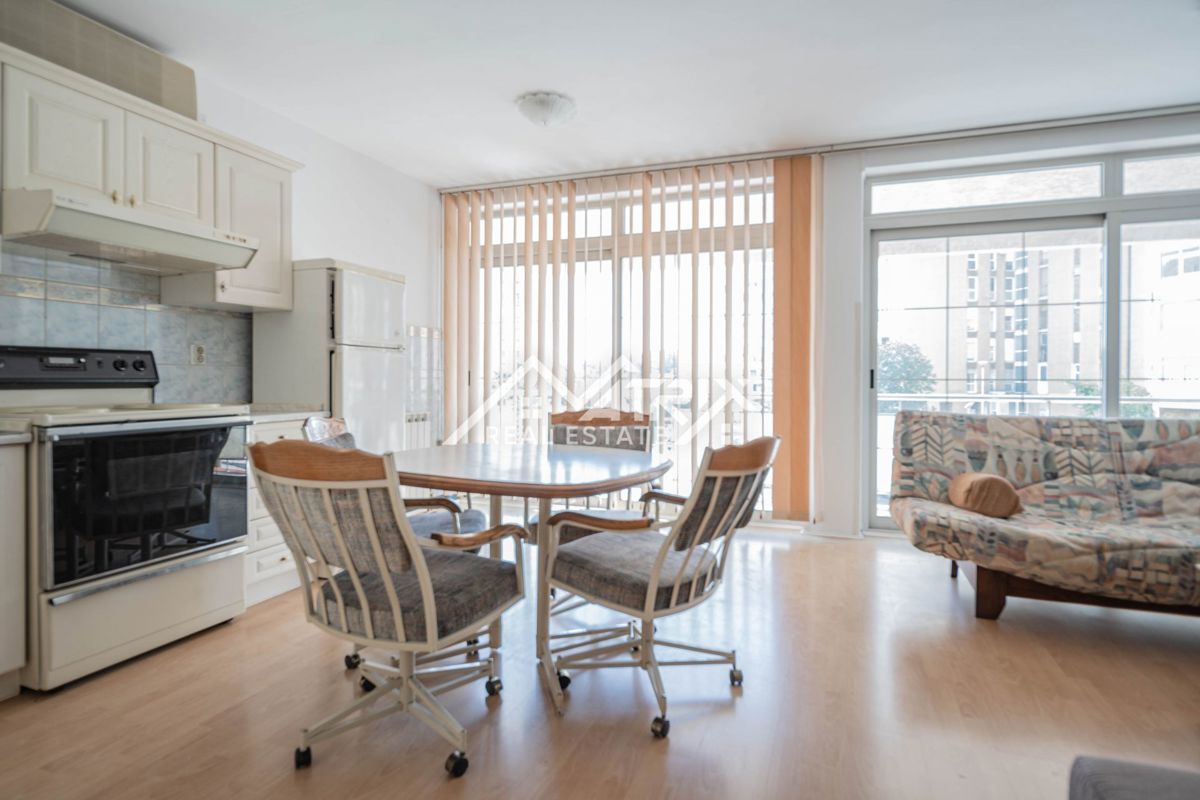 Pula, dvosobno stanovanje z balkonom na zaželeni lokaciji