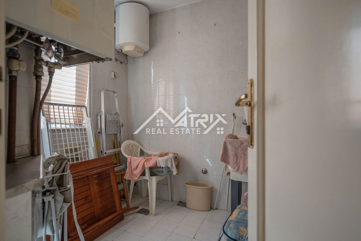 Pula, dvosobno stanovanje z balkonom na zaželeni lokaciji