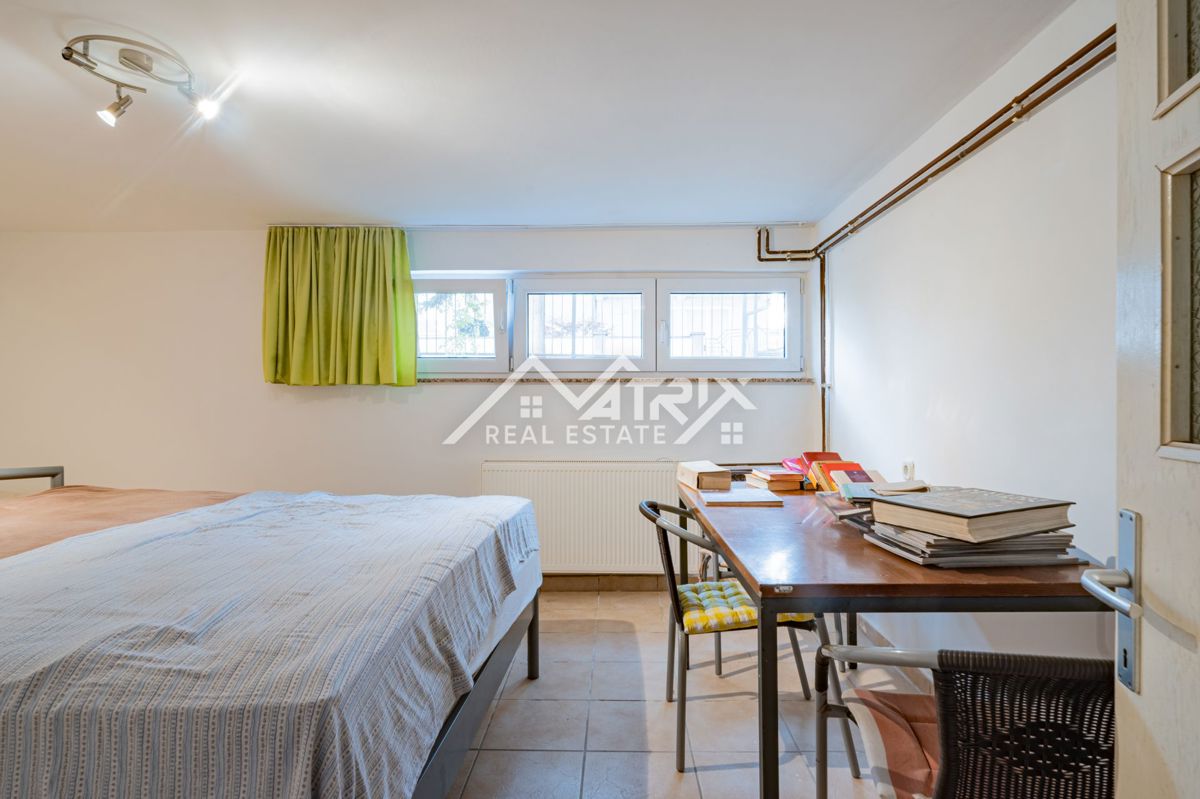 Hiša Retfala, Osijek, 120m2