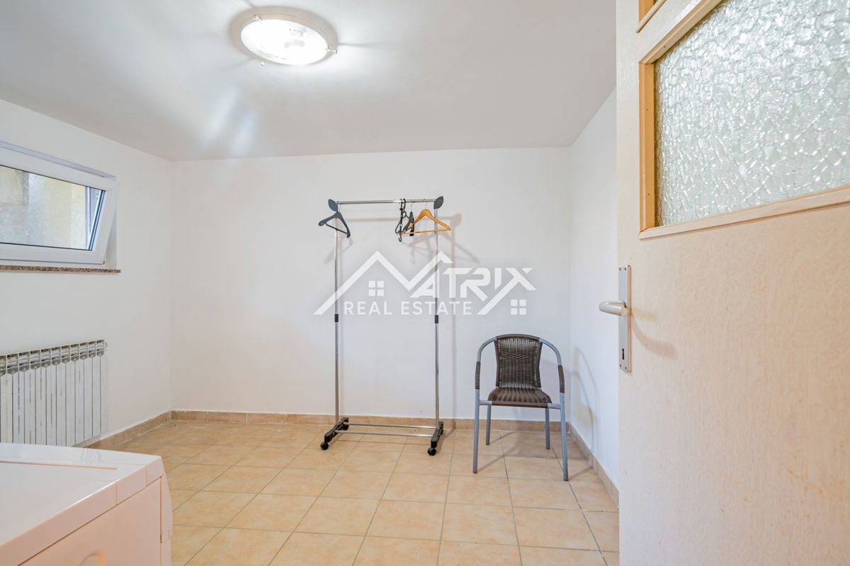 Hiša Retfala, Osijek, 120m2