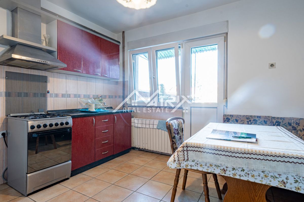 Hiša Retfala, Osijek, 120m2