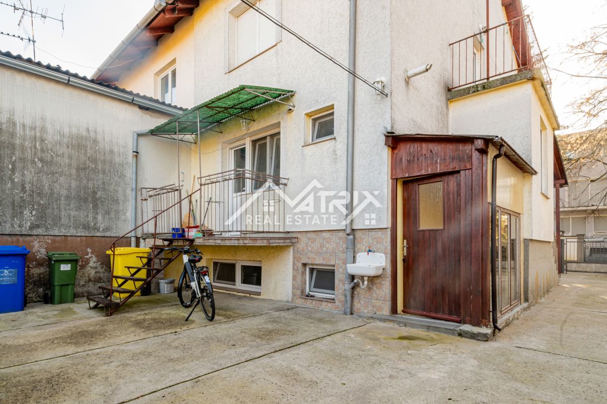 Hiša Retfala, Osijek, 120m2